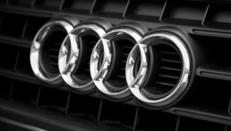Audi, logosunu yeniledi