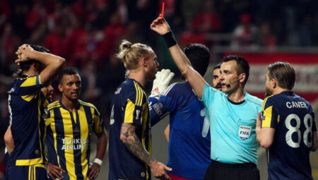 UEFA, Ivan Bebek’i Fenerbahçe maçından çekti