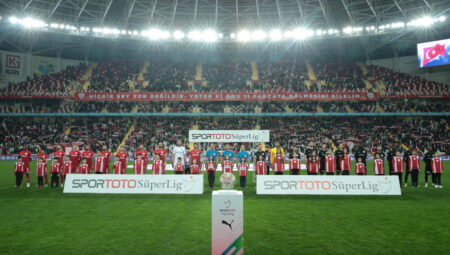 Antalya’da gol düellosu: Galibiyet golü 90. dakikada geldi