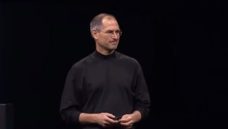 Steve Jobs’un el yazısının bulunduğu Apple-1 açık artırmayla satışa çıkıyor